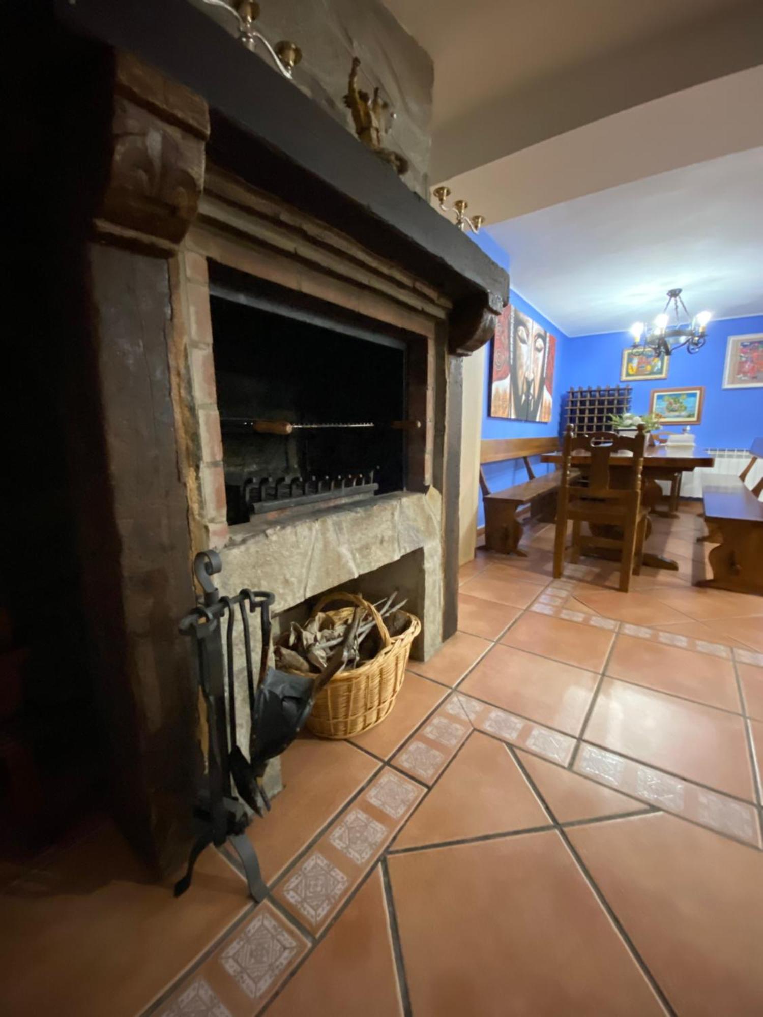 Bodega Intima Appartement Zaragoza Buitenkant foto